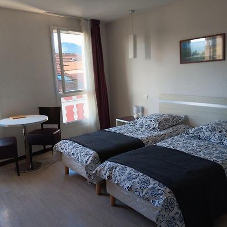 Studio 24M2 Au 4Eme Etage Ascenseur A Cote De La Gare Sncf Lourdes Exterior foto